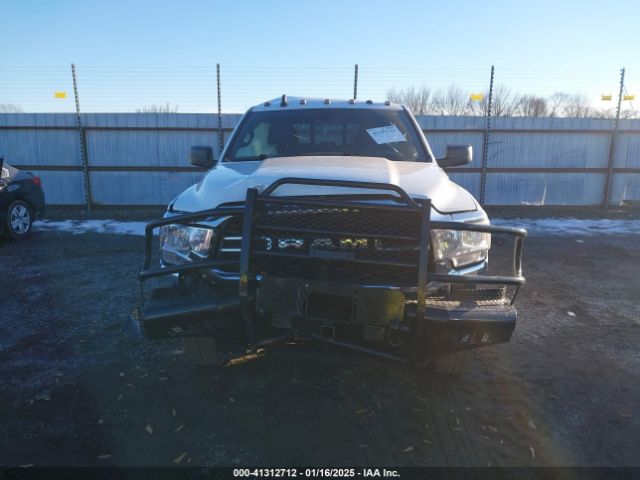 3C6UR5CL2NG250666 RAM 2500 Tradesman  4x4 6'4 Box