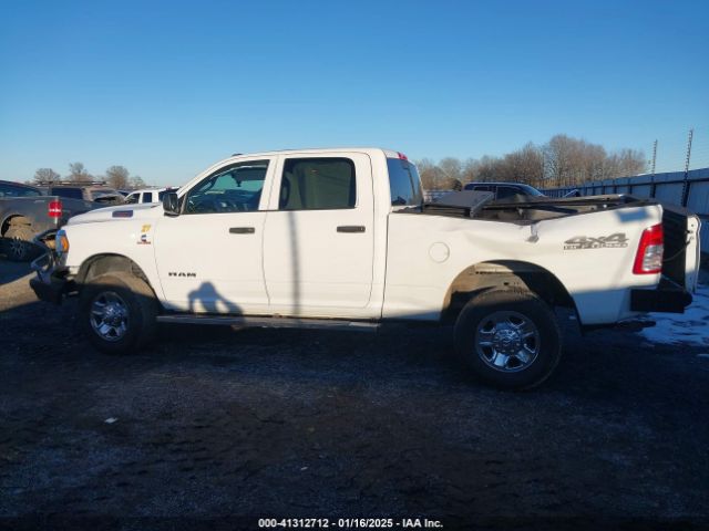 3C6UR5CL2NG250666 RAM 2500 Tradesman  4x4 6'4 Box