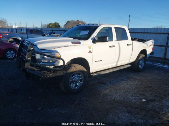 3C6UR5CL2NG250666 RAM 2500 Tradesman  4x4 6'4 Box