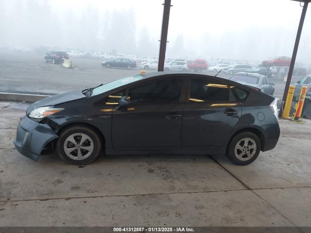 Toyota Prius 2014 JTDKN3DU7E1739182 Image 13
