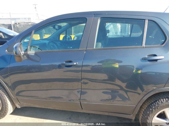 KL7CJNSM1MB373935 Chevrolet Trax Awd Ls