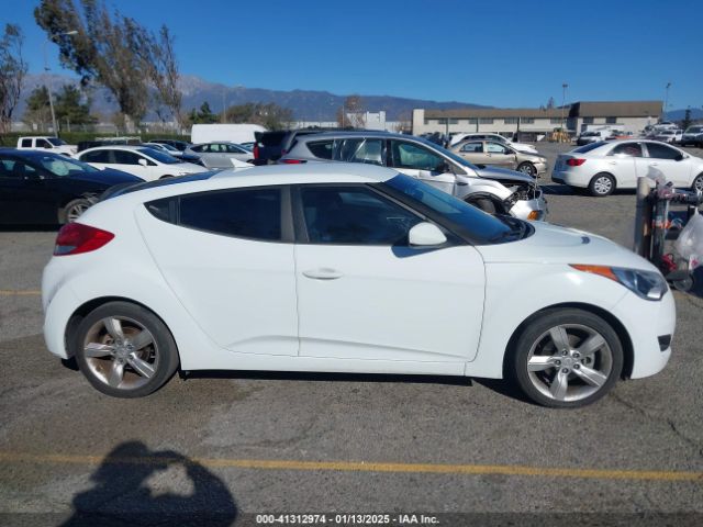 KMHTC6AD6EU213331 Hyundai Veloster Base W/gray