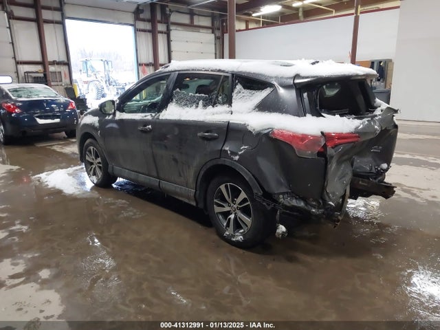 Toyota Rav4 Xle 2017 JTMRFREV1HJ115713 Image 3