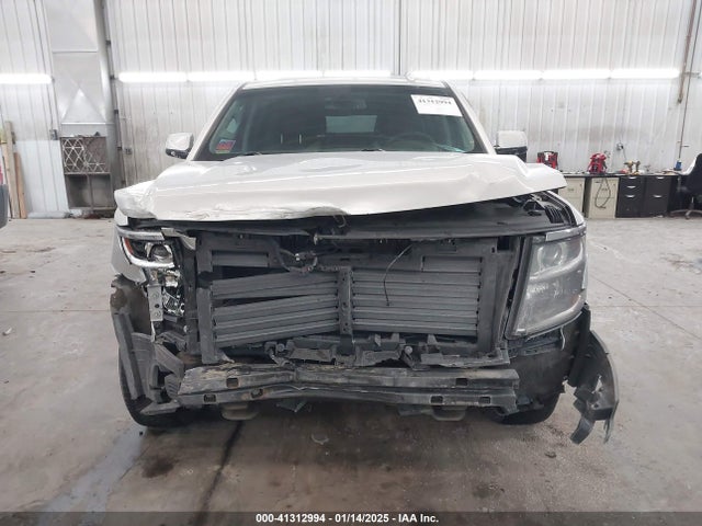 Chevrolet Suburban Lt 2018 1GNSKHKC2JR201282 Image 13