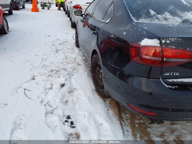 3VW267AJ6GM414654 Volkswagen Jetta 1.4t S