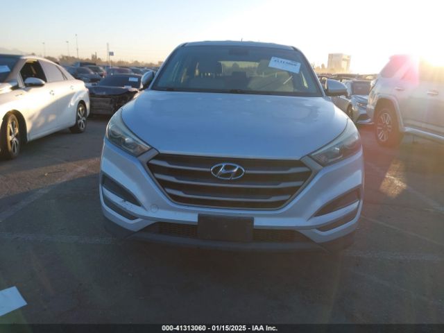 KM8J23A46GU245675 Hyundai TUCSON SE