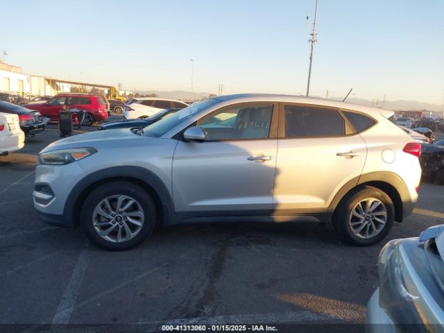 KM8J23A46GU245675 Hyundai TUCSON SE
