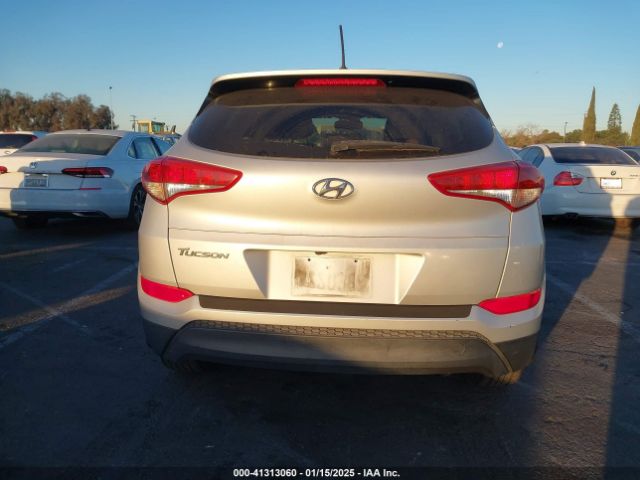 KM8J23A46GU245675 Hyundai TUCSON SE