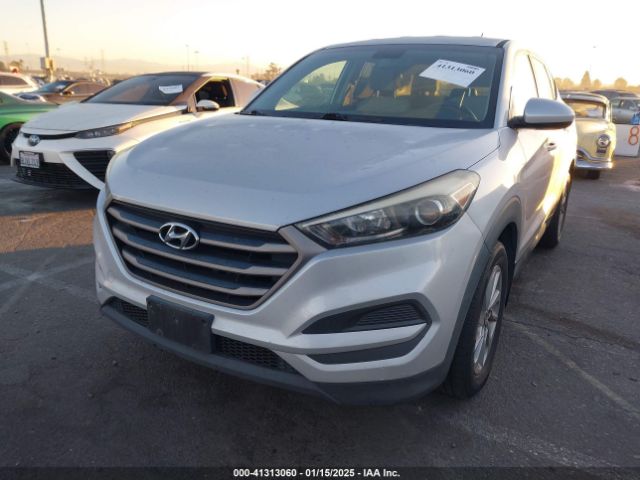 KM8J23A46GU245675 Hyundai TUCSON SE