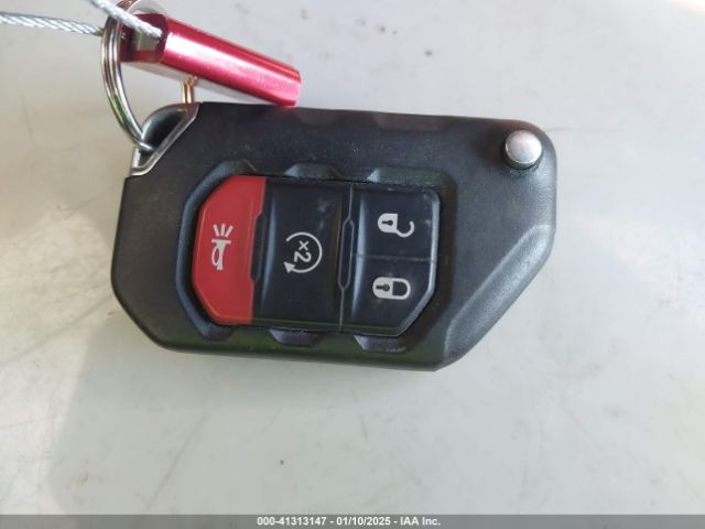 1C4GJXAGXJW156223 Jeep Wrangler Sport S 4x4