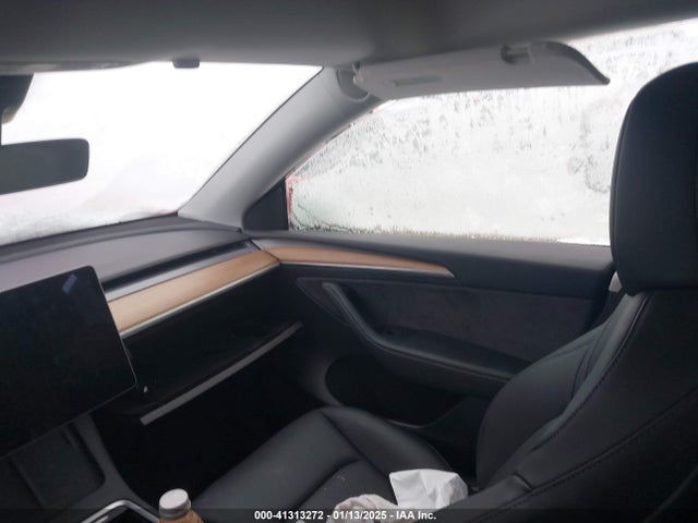 2023 TESLA MODEL Y 7SAYGAEE9PF916263 Photo 4