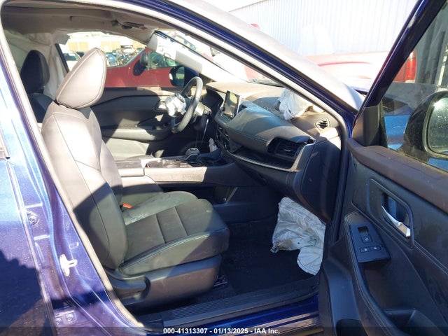 JN8BT3BA2PW419549 Nissan Rogue Sv Fwd