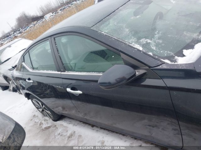 1N4BL4DW0MN315756 Nissan Altima Sv Intelligent Awd