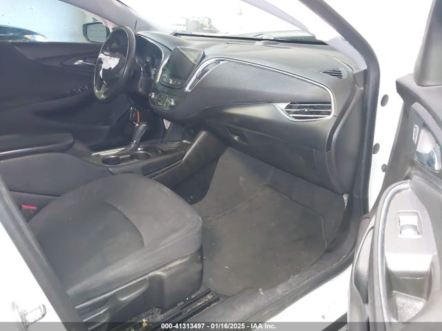 1G1ZE5ST1HF233996 Chevrolet MALIBU 1LT