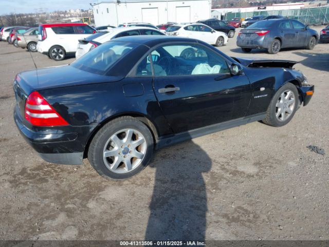 1999 MERCEDES-BENZ SLK-CLASS WDBKK47F5XF106423 Photo 1