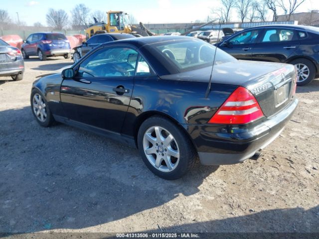 1999 MERCEDES-BENZ SLK-CLASS WDBKK47F5XF106423 Photo 2