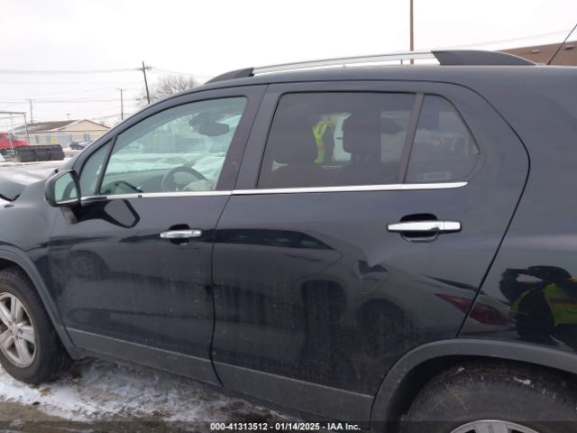 3GNCJPSB3JL412667 Chevrolet Trax Lt