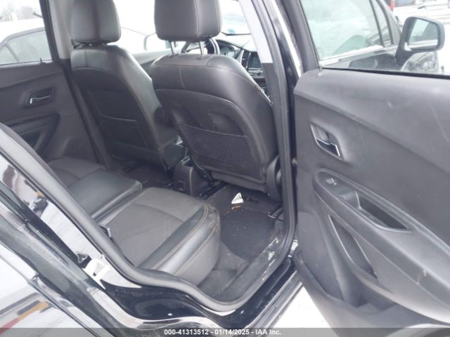 3GNCJPSB3JL412667 Chevrolet Trax Lt
