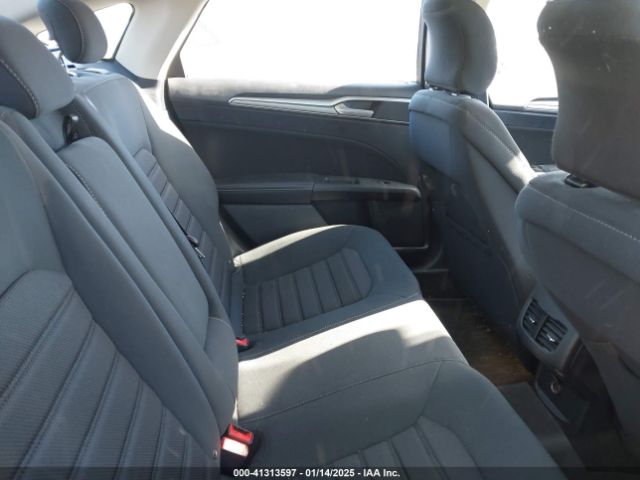 3FA6P0T99KR274807 Ford FUSION SE