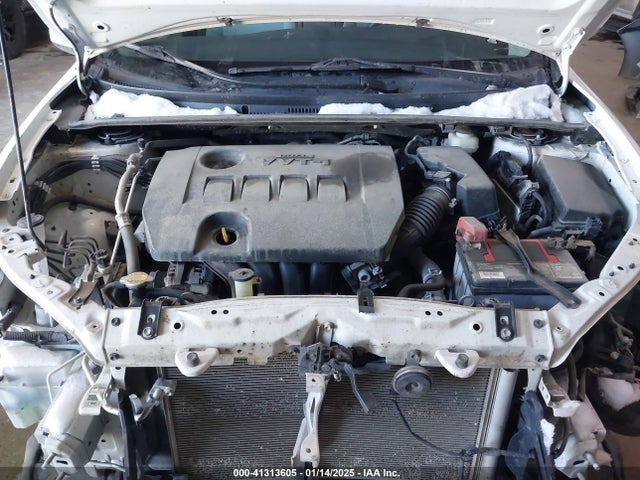 Toyota Corolla 2015 5YFBURHE4FP339151 Image 10