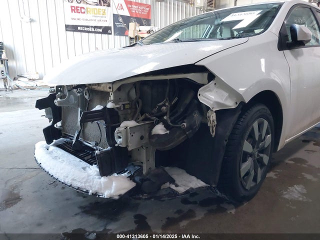 Toyota Corolla 2015 5YFBURHE4FP339151 Image 17