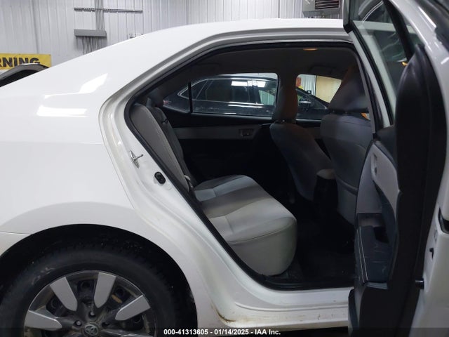 Toyota Corolla 2015 5YFBURHE4FP339151 Image 8