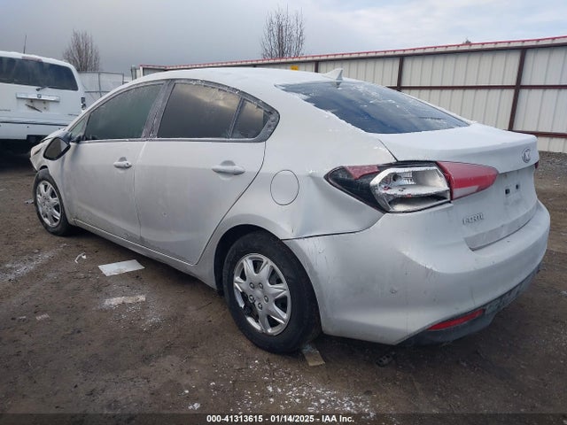 KIA FORTE LX 2018 3KPFK4A71JE190813 Image 3