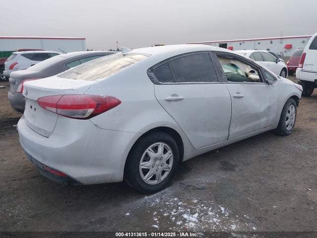 KIA FORTE LX 2018 3KPFK4A71JE190813 Image 4