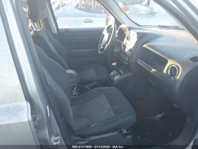 1C4NJPBAXFD246511 Jeep Patriot Altitude Edition