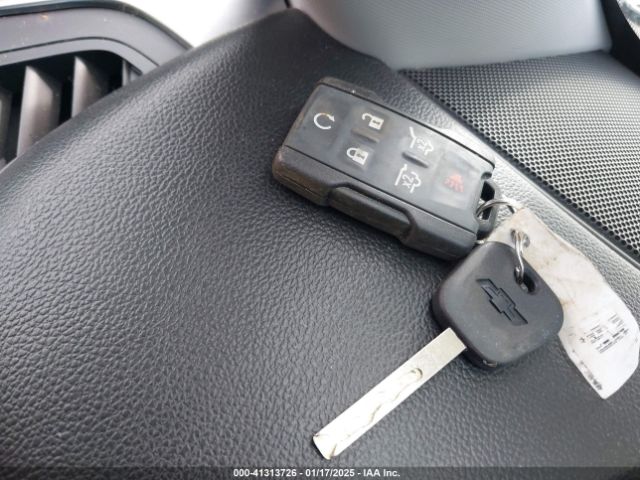 1GNSKJKC8FR717435 Chevrolet Suburban 1500 Lt
