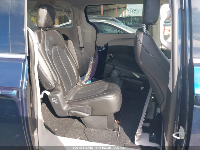 Chrysler Pacifica Touring L 2024 2C4RC1BG4RR182299 Image 8