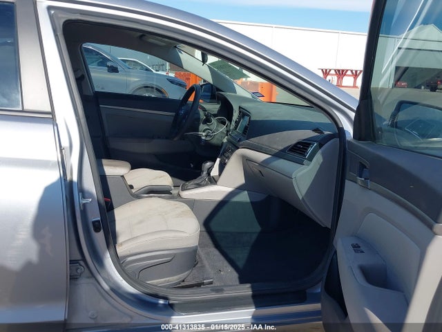 Hyundai ELANTRA SE 2017 5NPD84LF9HH166954 Image 5