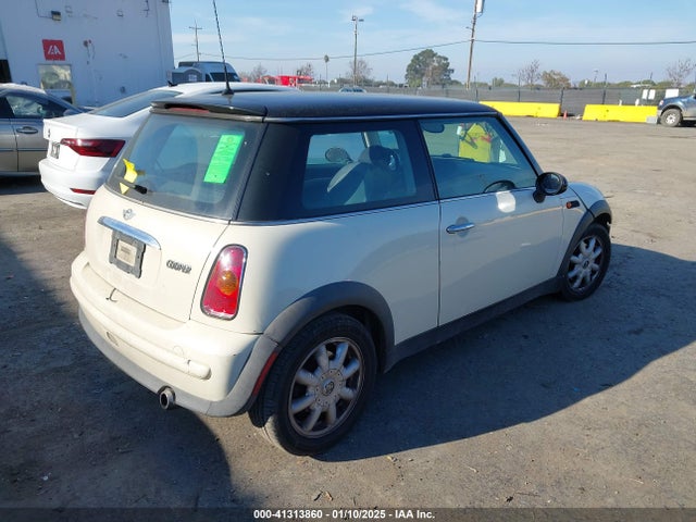 2003 MINI COOPER WMWRC33433TE14150 Photo 3