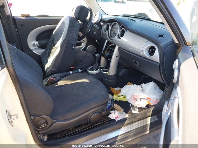 2003 MINI COOPER WMWRC33433TE14150 Photo 4