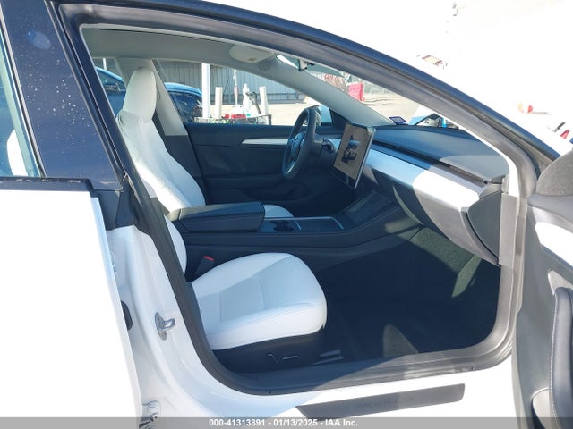 2023 TESLA MODEL 3 5YJ3E1EA9PF547530 Photo 4