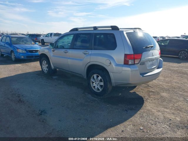 2011 MITSUBISHI ENDEAVOR 4A4JM2AS2BE018034 Photo 2