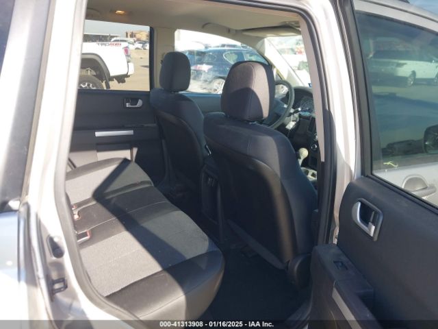 2011 MITSUBISHI ENDEAVOR 4A4JM2AS2BE018034 Photo 7