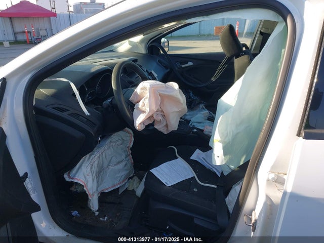 Ford FOCUS SE 2015 1FADP3F29FL233931 Image 5