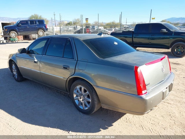 2010 CADILLAC DTS 1G6KH5EY1AU112395 Photo 2