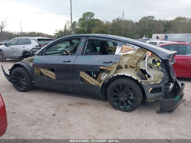 7SAYGDEE0NA007128 Tesla Model Y Long Range Dual Motor All-wheel Drive
