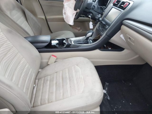 3FA6P0H73GR309887 Ford FUSION SE
