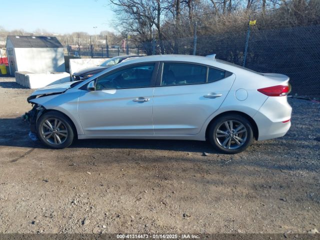 5NPD84LF4HH073727 Hyundai ELANTRA SE