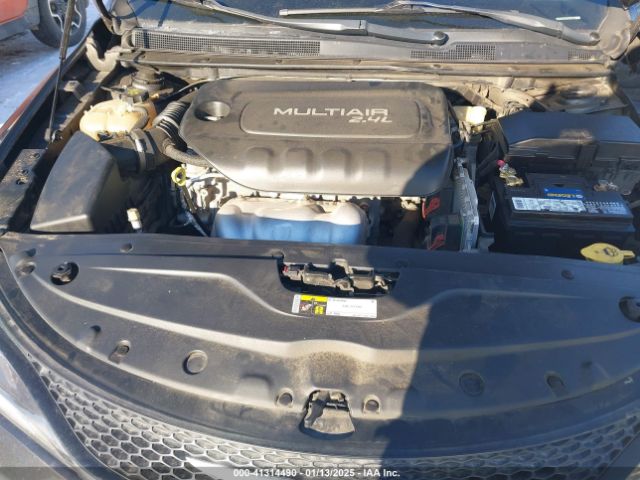 1C3CCCBB7FN573949 Chrysler 200 S