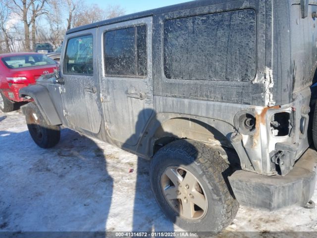1C4BJWDG7FL718569 Jeep Wrangler Unlimited Sport