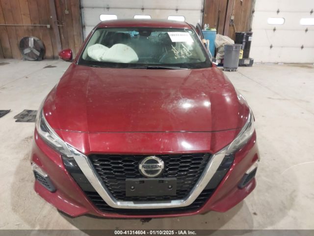 1N4BL4DW2MN302832 Nissan Altima Sv Intelligent Awd