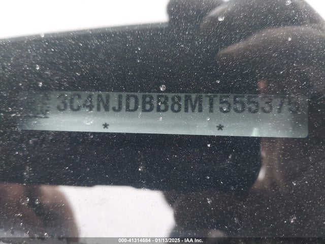 3C4NJDBB8MT555375 Jeep Compass Latitude 4x4