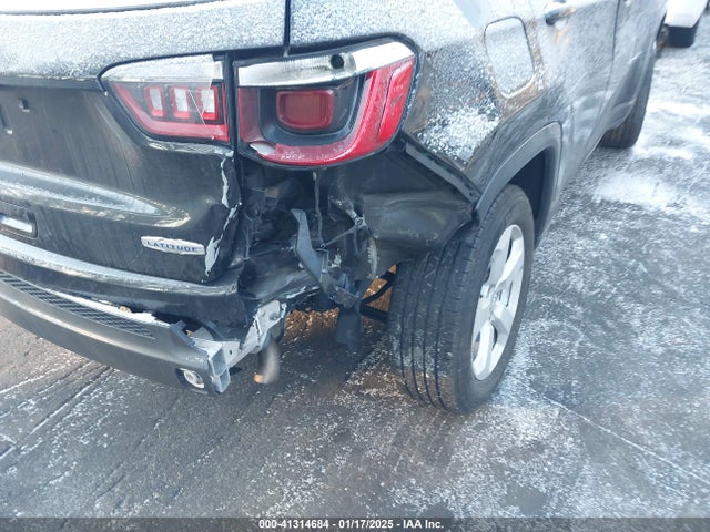 3C4NJDBB8MT555375 Jeep Compass Latitude 4x4