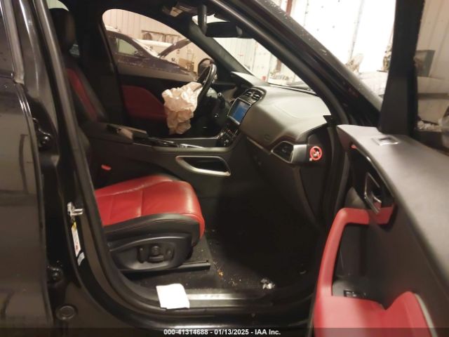 2017 JAGUAR F-PACE SADCL2BN4HA076811 Photo 4