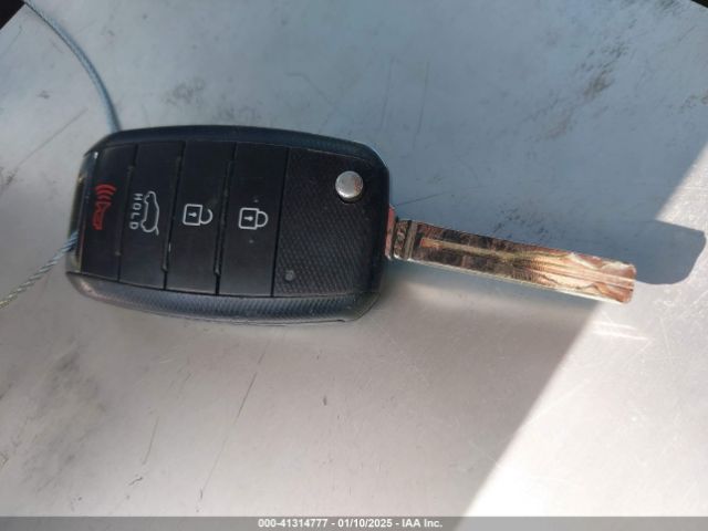 KNDJP3A59F7141581 KIA SOUL +