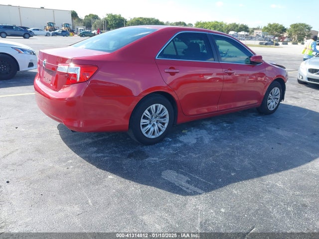 4T1BF1FK9EU845933 Toyota CAMRY L